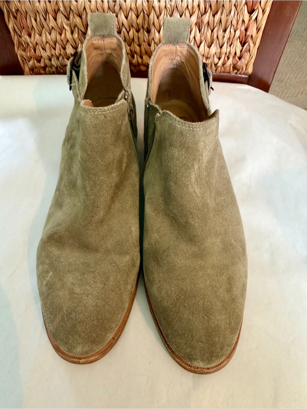 UGG Kelsea Suede Ankle Booties Buckle Antilope Taupe Women’s Size 9.5